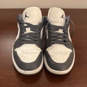 Women’s Dunks, size 10